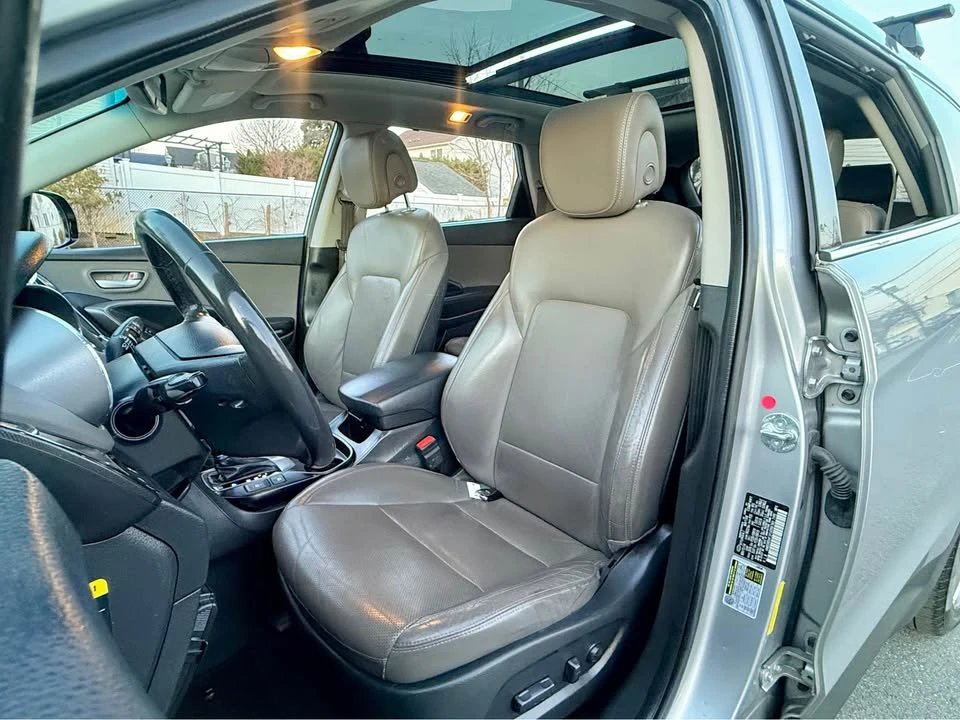 2015 Hyundai Santa Fe - Image 10 of 20