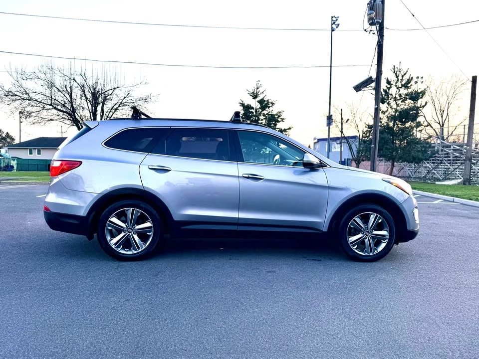 2015 Hyundai Santa Fe - Image 7 of 20