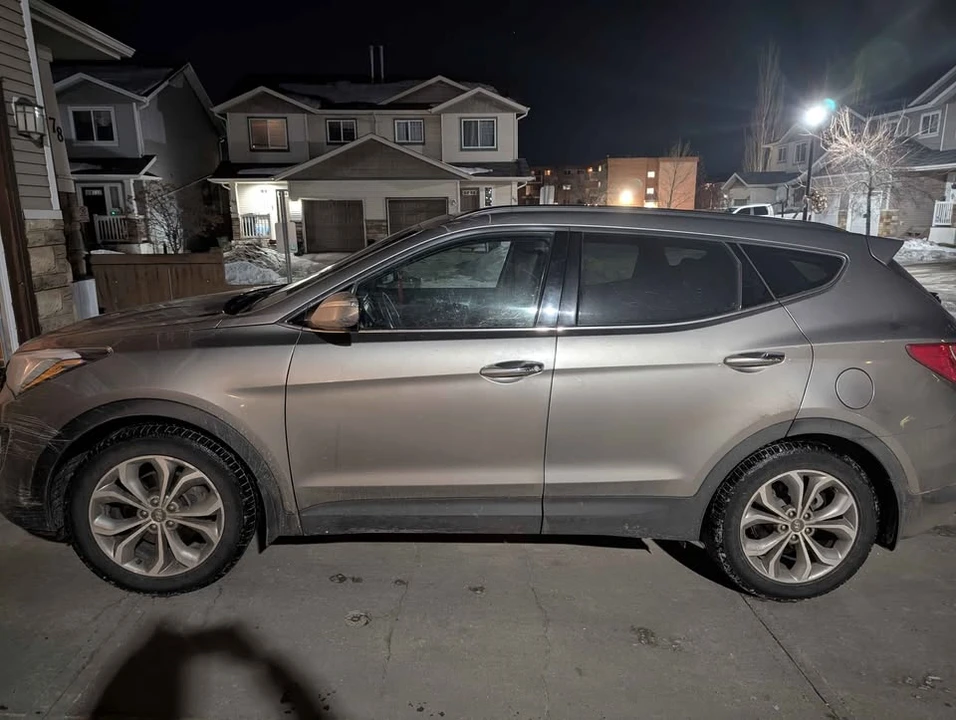 2015 Hyundai Santa Fe - Image 4 of 8