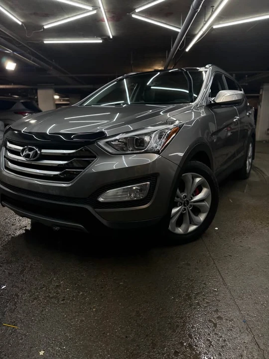 2015 Hyundai Santa Fe - Image 2 of 10