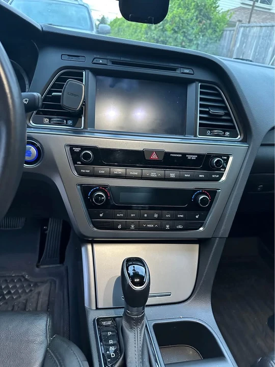 2015 Hyundai Sonata - Image 5 of 10