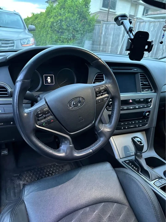 2015 Hyundai Sonata - Image 4 of 10