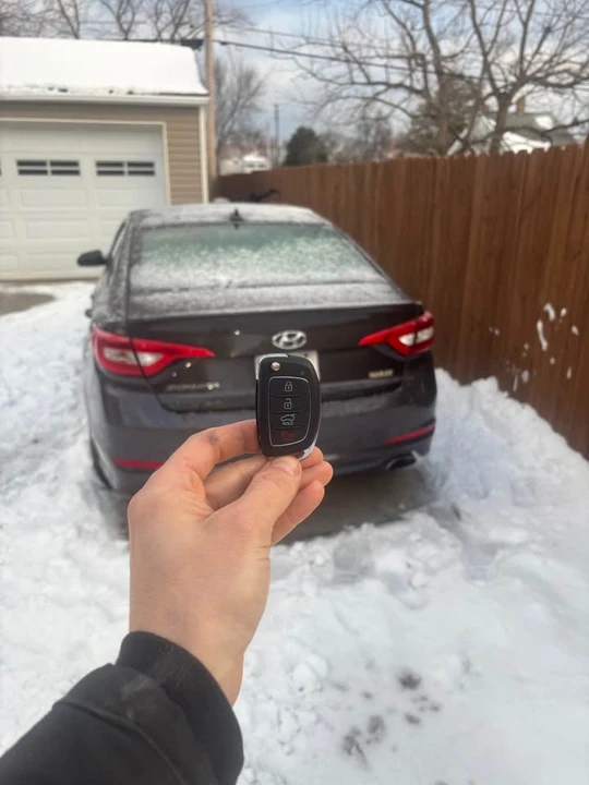 2015 Hyundai Sonata - Image 3 of 6