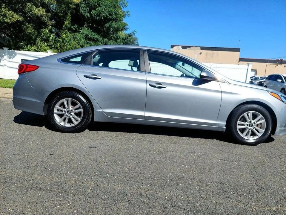 2015 Hyundai Sonata - Image 6 of 12
