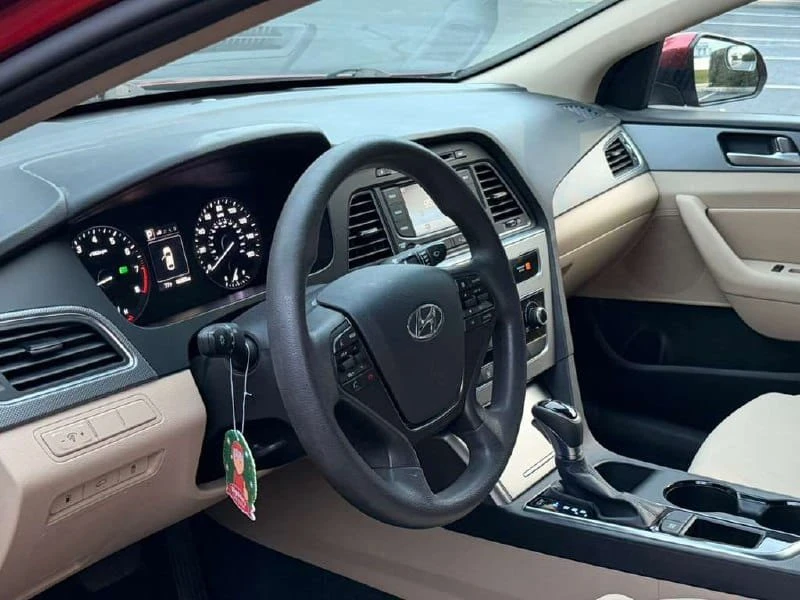 2015 Hyundai Sonata - Image 6 of 9