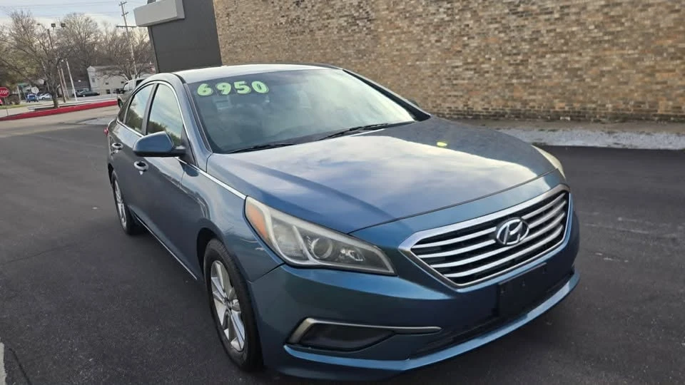2015 Hyundai Sonata - Image 10 of 11