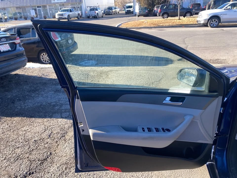 2015 Hyundai Sonata - Image 12 of 13