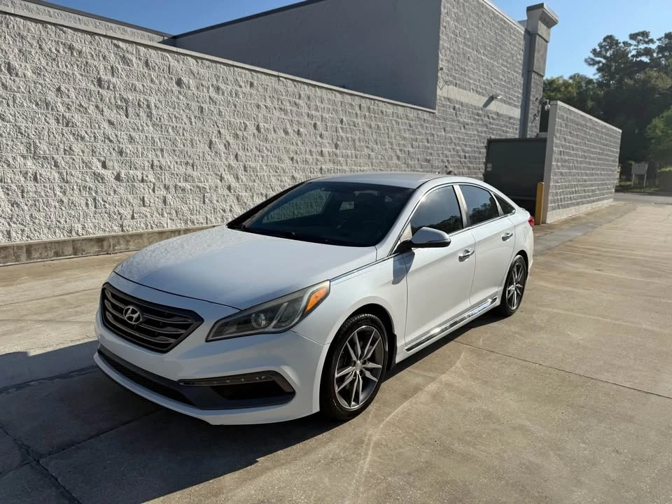 2015 Hyundai Sonata - Image 2 of 18