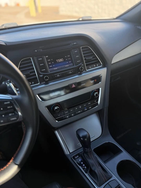 2015 Hyundai Sonata - Image 11 of 18