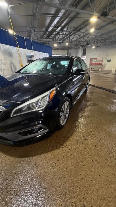 2015 Hyundai Sonata - Image 2 of 17