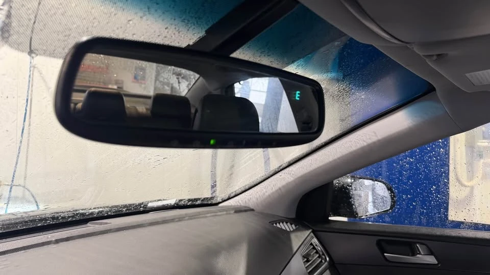 2015 Hyundai Sonata - Image 16 of 17