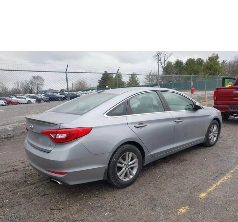 2015 Hyundai Sonata - Image 4 of 9