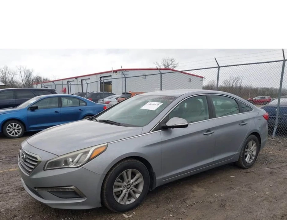 2015 Hyundai Sonata - Image 2 of 9