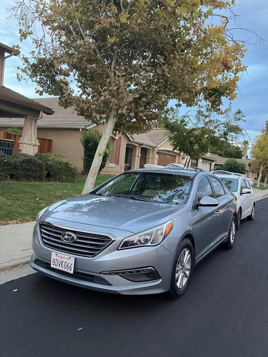 2015 Hyundai Sonata - Image 2 of 12