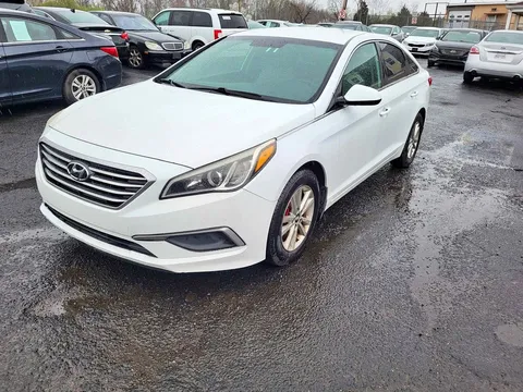 2015 Hyundai Sonata GL Sedan 4D