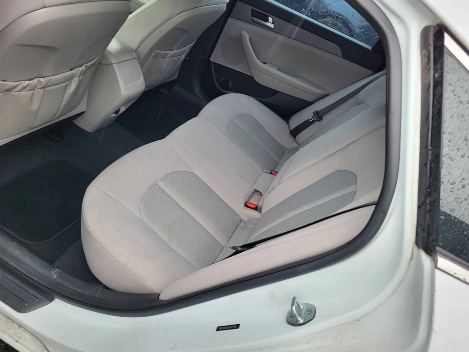 2015 Hyundai Sonata - Image 11 of 13