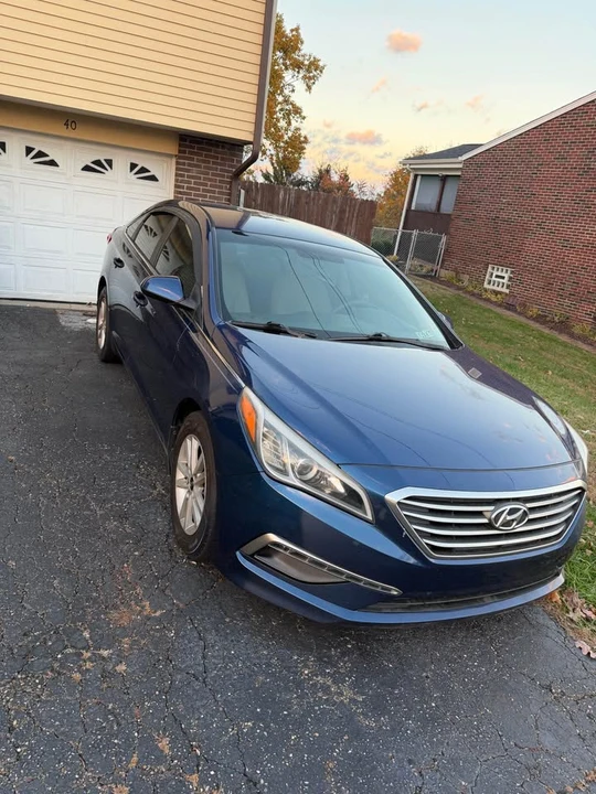 2015 Hyundai Sonata - Image 2 of 8