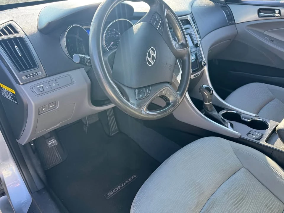 2015 Hyundai Sonata - Image 13 of 20