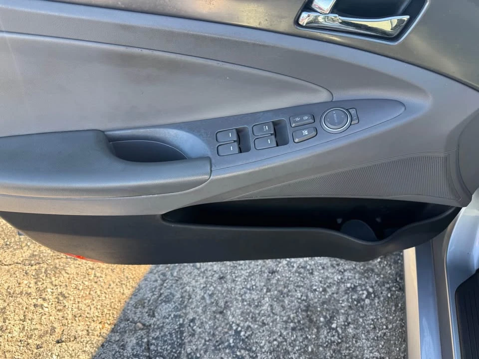2015 Hyundai Sonata - Image 15 of 20