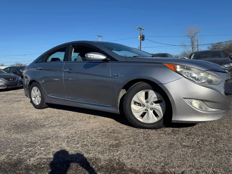 2015 Hyundai Sonata - Image 2 of 20