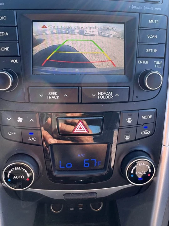 2015 Hyundai Sonata - Image 16 of 20