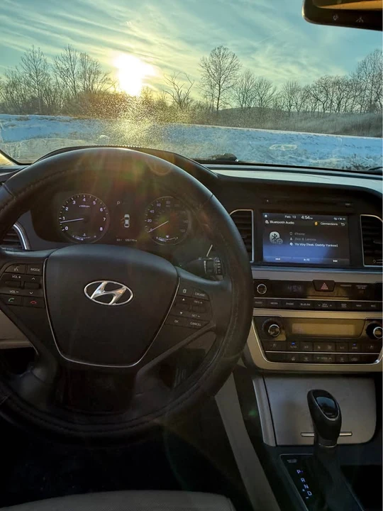 2015 Hyundai Sonata - Image 11 of 12