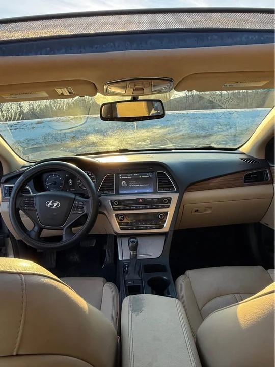 2015 Hyundai Sonata - Image 10 of 12