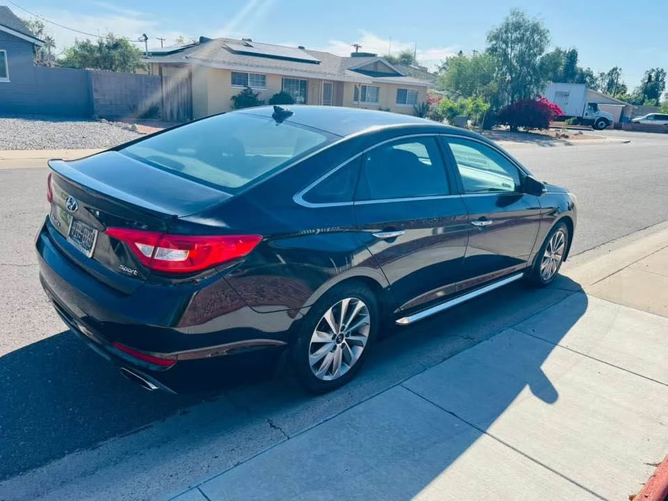 2015 Hyundai Sonata - Image 10 of 15