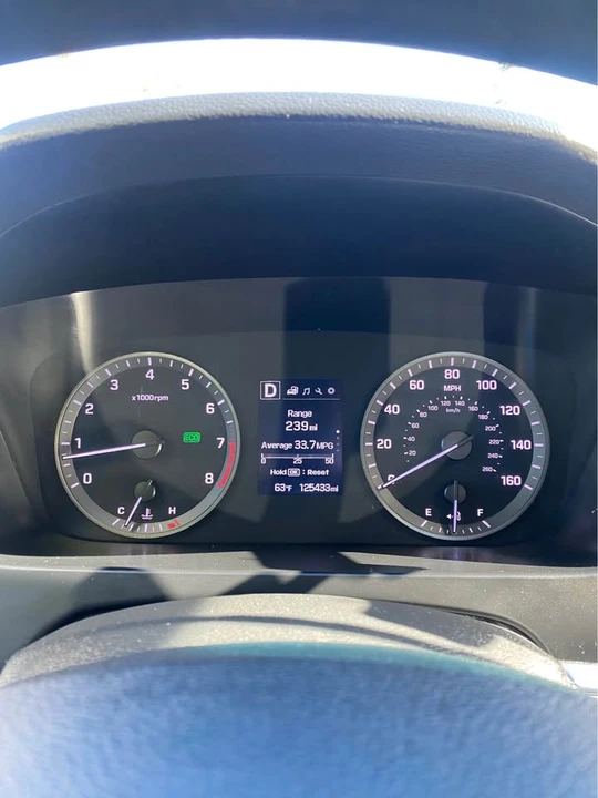 2015 Hyundai Sonata - Image 12 of 17