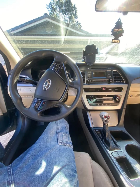 2015 Hyundai Sonata - Image 11 of 17