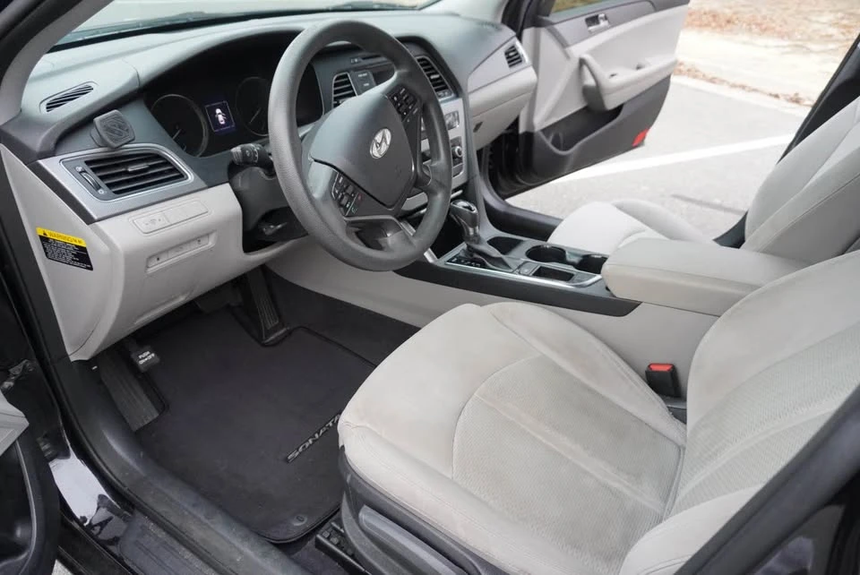2015 Hyundai Sonata - Image 11 of 20