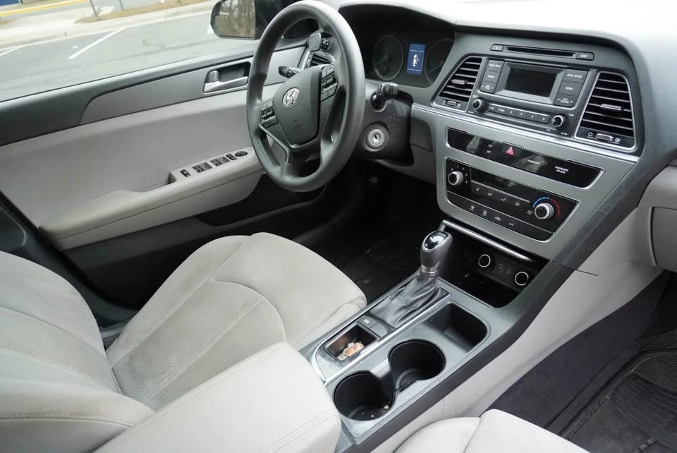 2015 Hyundai Sonata - Image 8 of 20