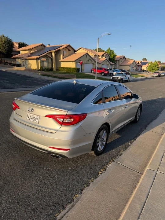 2015 Hyundai Sonata - Image 4 of 6