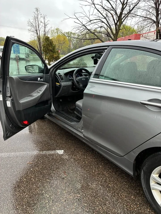 2015 Hyundai Sonata - Image 4 of 7