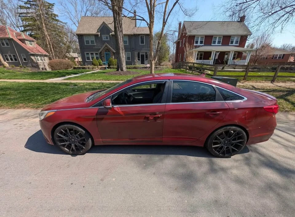 2015 Hyundai Sonata - Image 4 of 10