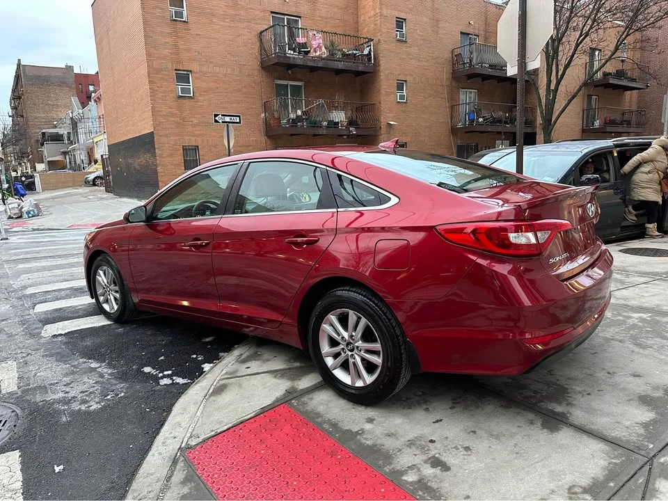 2015 Hyundai Sonata - Image 6 of 11