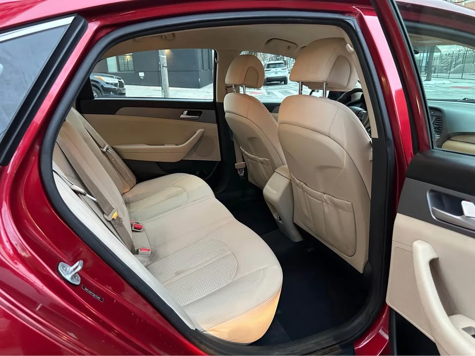 2015 Hyundai Sonata - Image 10 of 11