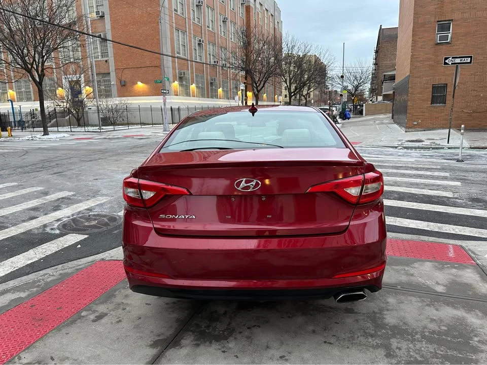 2015 Hyundai Sonata - Image 4 of 11
