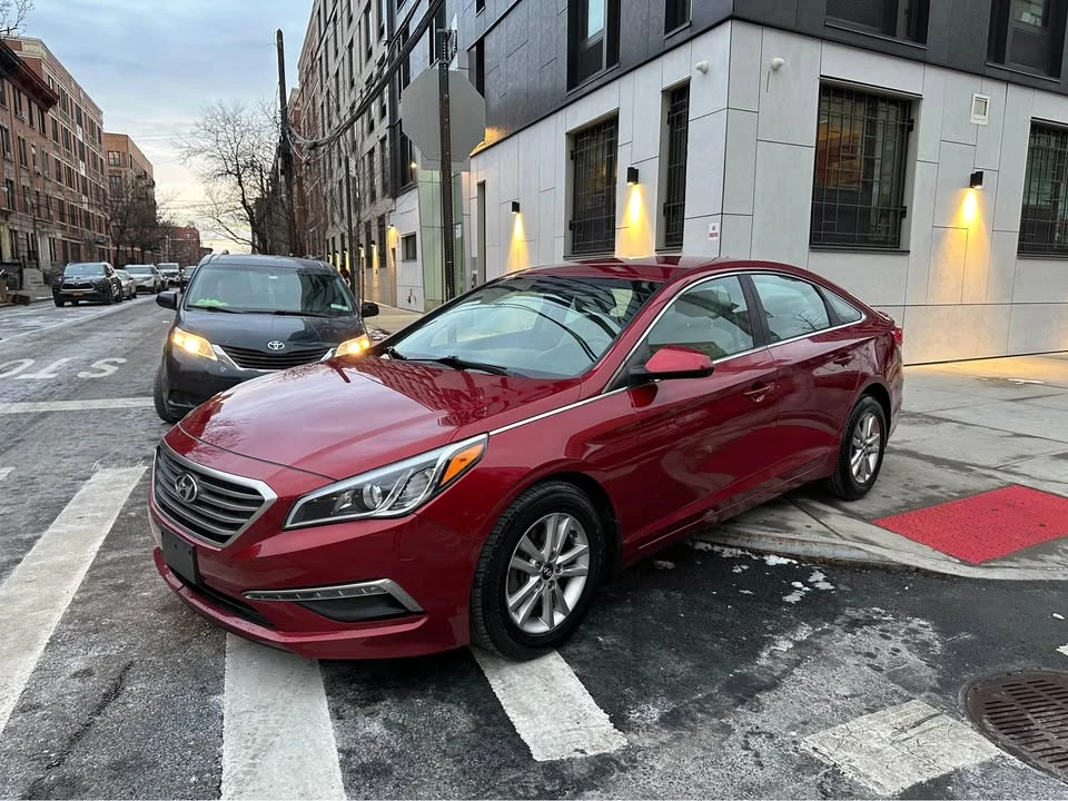 2015 Hyundai Sonata - Image 2 of 11
