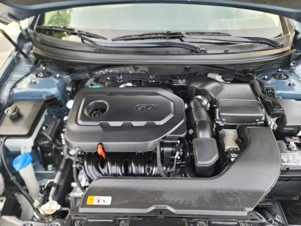 2015 Hyundai Sonata - Image 8 of 9