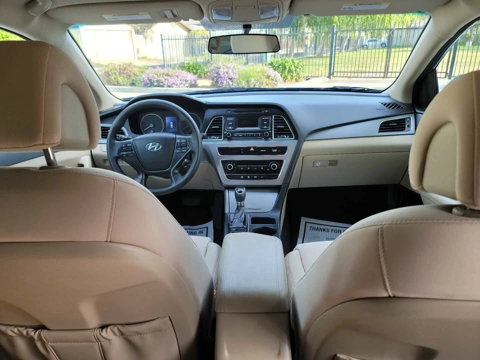 2015 Hyundai Sonata - Image 4 of 9