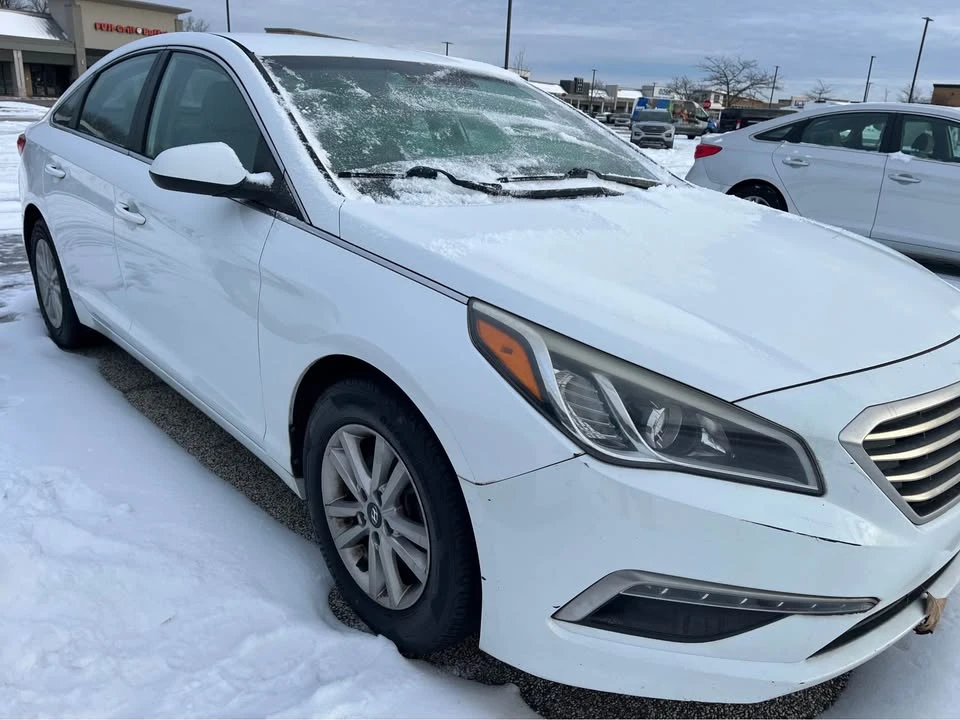 2015 Hyundai Sonata - Image 2 of 13