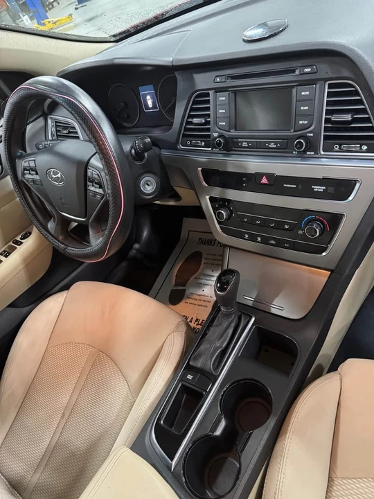 2015 Hyundai Sonata - Image 10 of 13