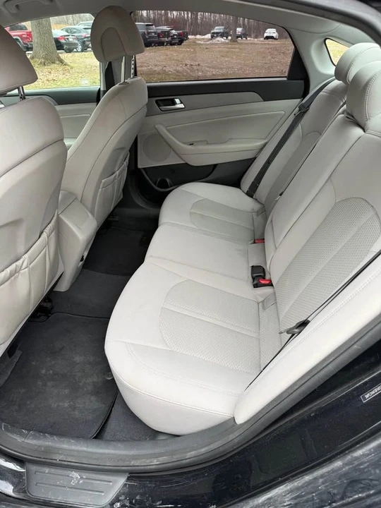 2015 Hyundai Sonata - Image 10 of 12
