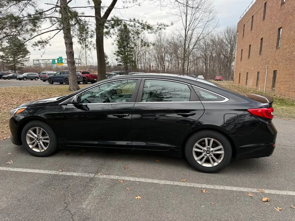 2015 Hyundai Sonata - Image 4 of 12