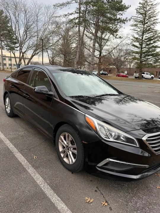 2015 Hyundai Sonata - Image 2 of 12