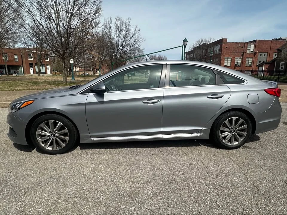 2015 Hyundai Sonata - Image 2 of 14
