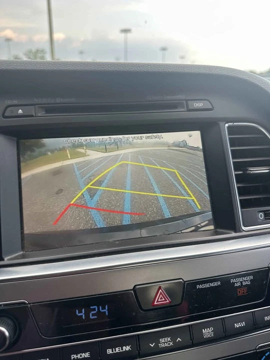 2015 Hyundai Sonata - Image 2 of 10