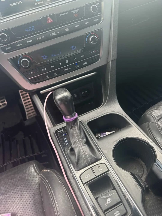 2015 Hyundai Sonata - Image 6 of 10