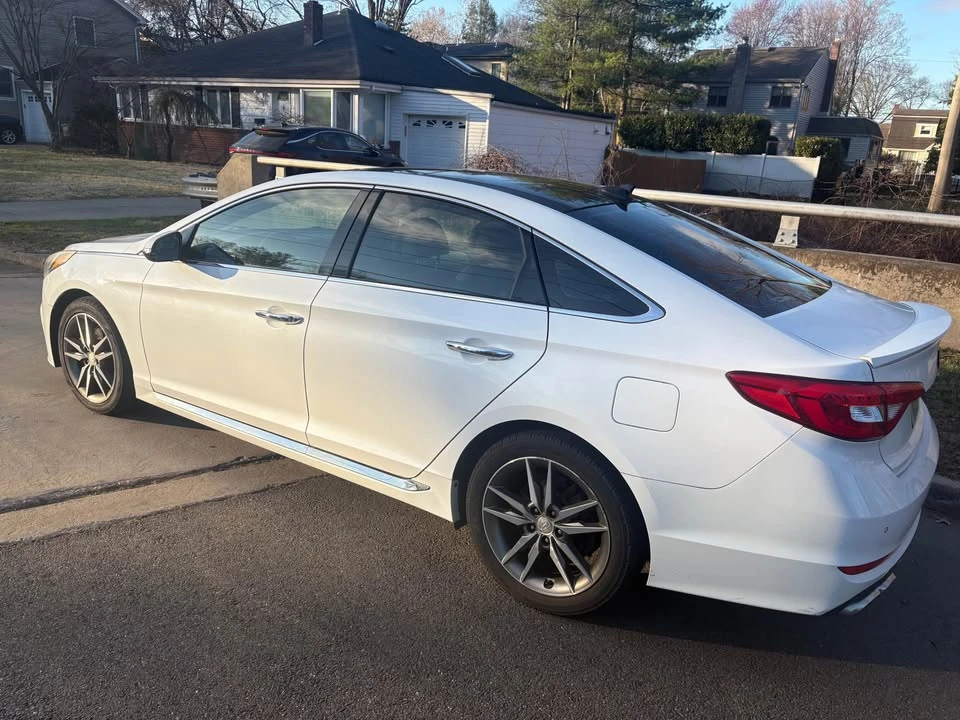 2015 Hyundai Sonata - Image 4 of 10